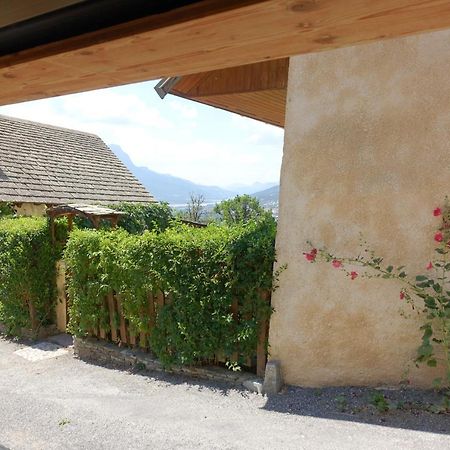 Appartement Spacieux Avec Terrasse Saint-André-dʼEmbrun Exteriér fotografie