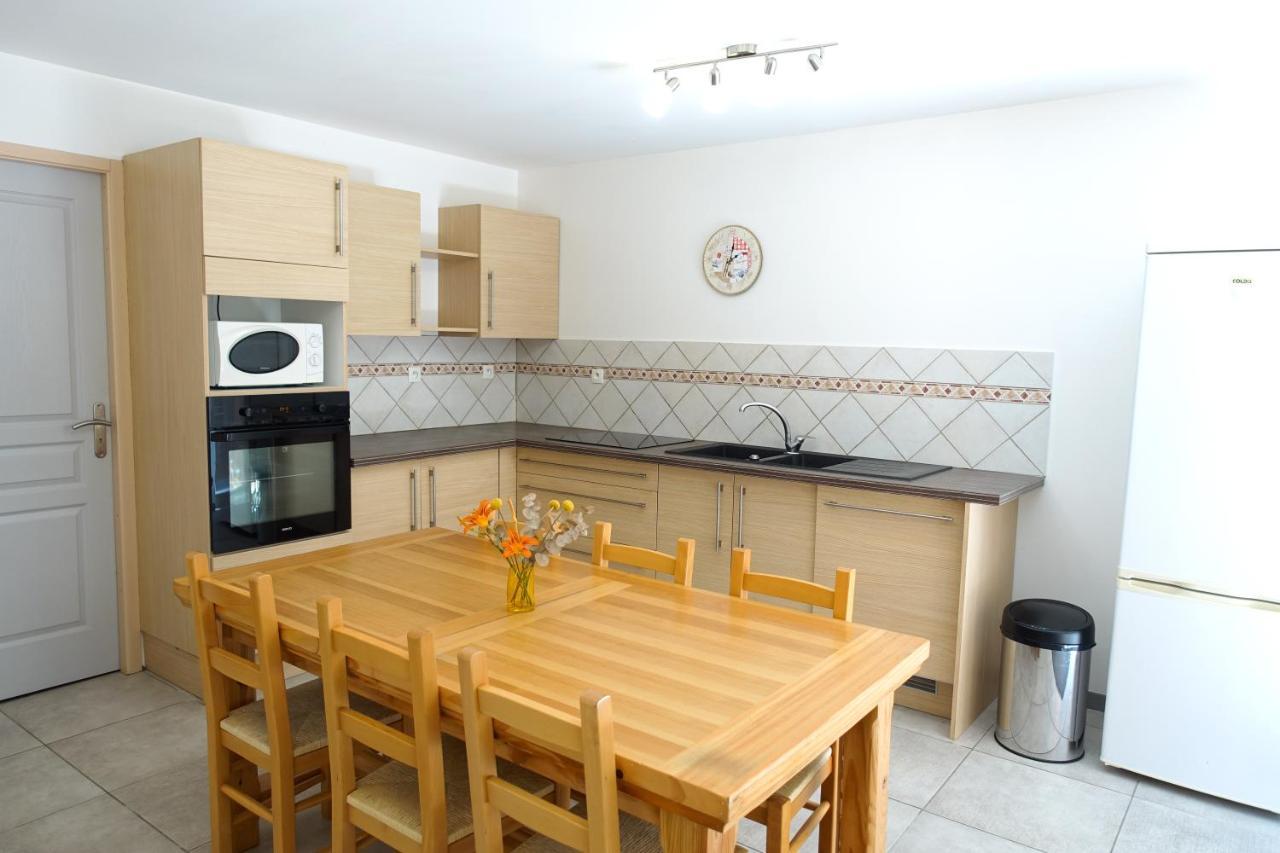 Appartement Spacieux Avec Terrasse Saint-André-dʼEmbrun Exteriér fotografie