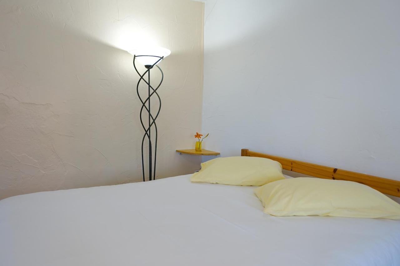 Appartement Spacieux Avec Terrasse Saint-André-dʼEmbrun Exteriér fotografie
