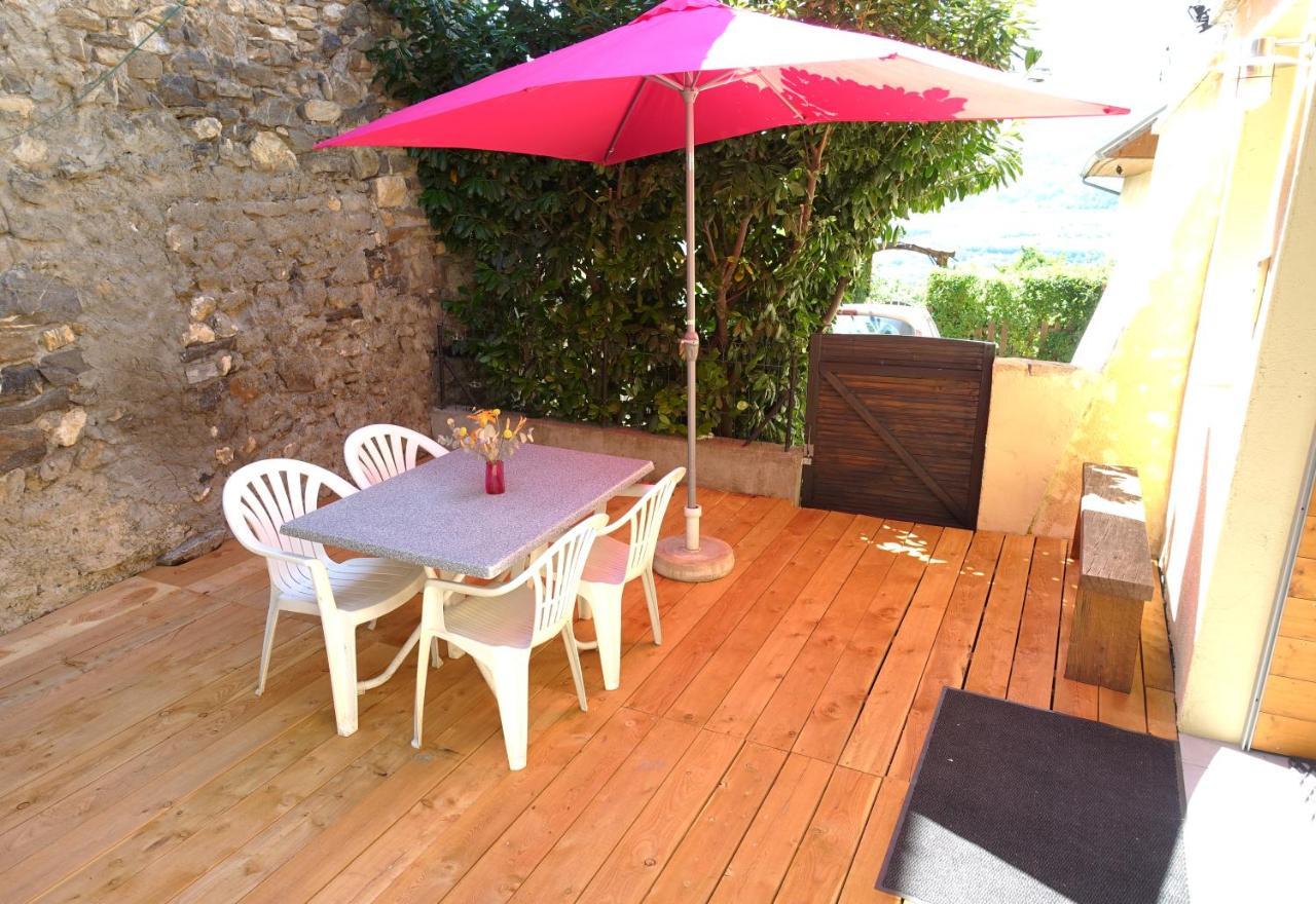 Appartement Spacieux Avec Terrasse Saint-André-dʼEmbrun Exteriér fotografie